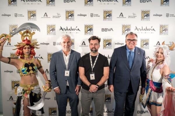 Fernando Piquer y el resto de autoridades en el photocall de la presentación de la San Diego Comic-Con Málaga 2026
