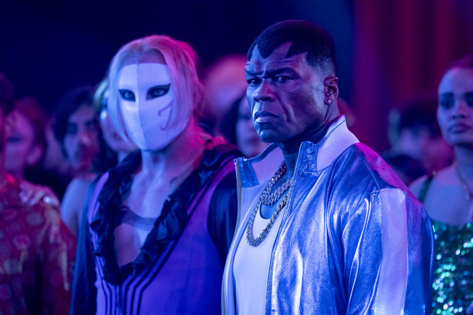 Vega con su máscara blanca junto a Balrog